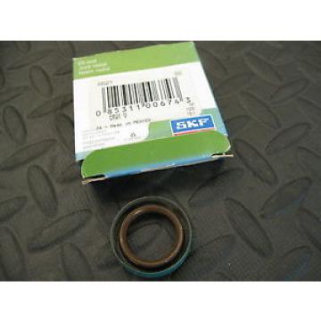 All kinds of faous brand Bearings and block SKF 8621 Oil Seal, CRW1 V