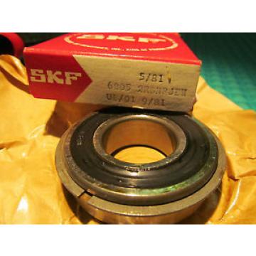 NIB SKF,NSK,NTN,Timken SKF Ball Bearing 25mm ID, 52mm OD, 15mm W 6205 2RSNRJEM